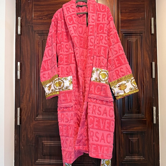 Versace Pink Terrycloth Bathrobe - Picture 7 of 9